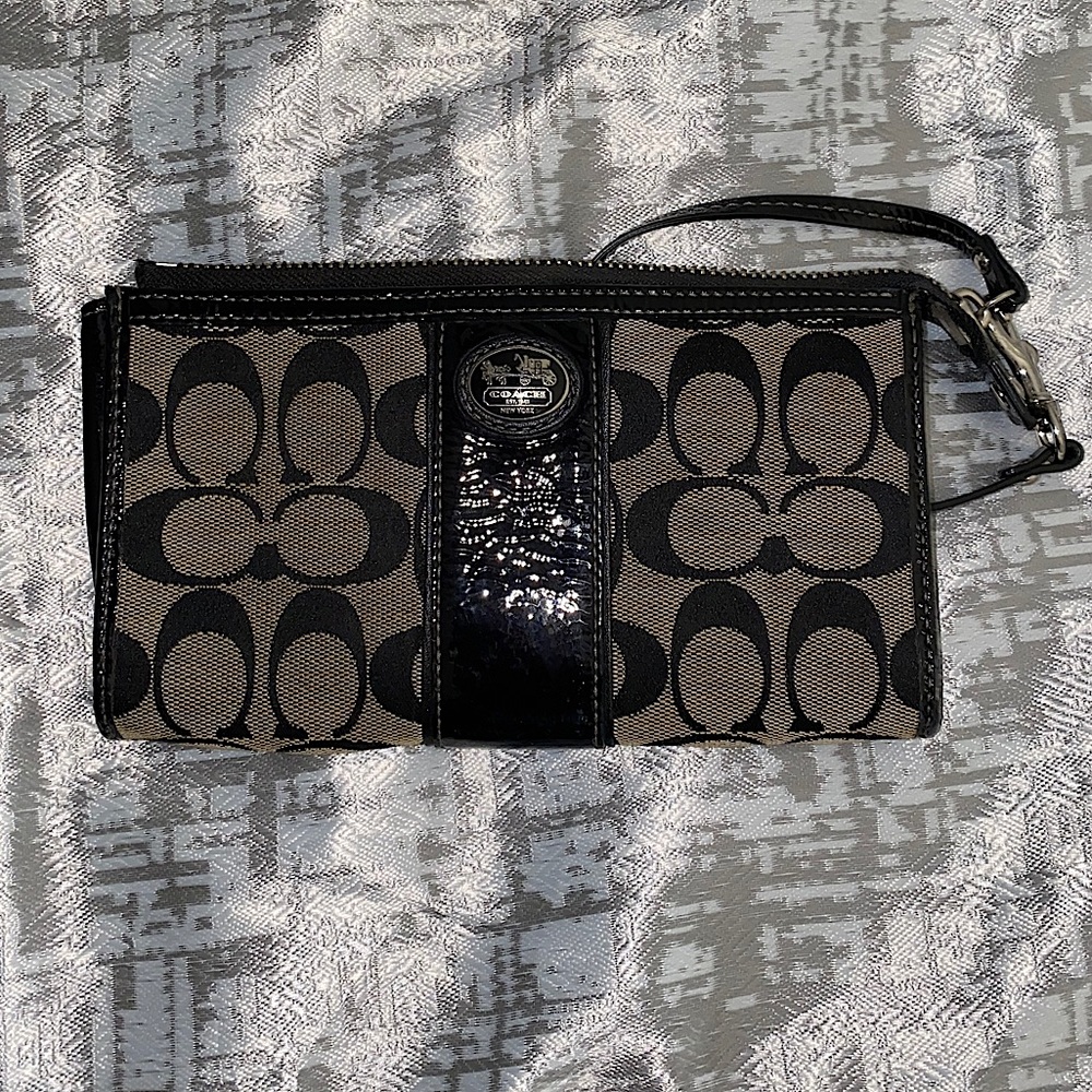 COACH SMALL WRISTLET/CLUTCH